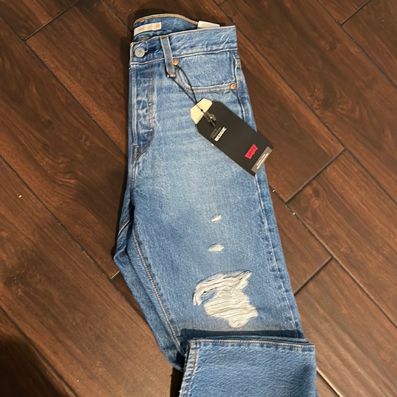 Levi's Premium Wedgie Icon High-Rise Jeans
 in Athens Asleep - Picture 8 of 11